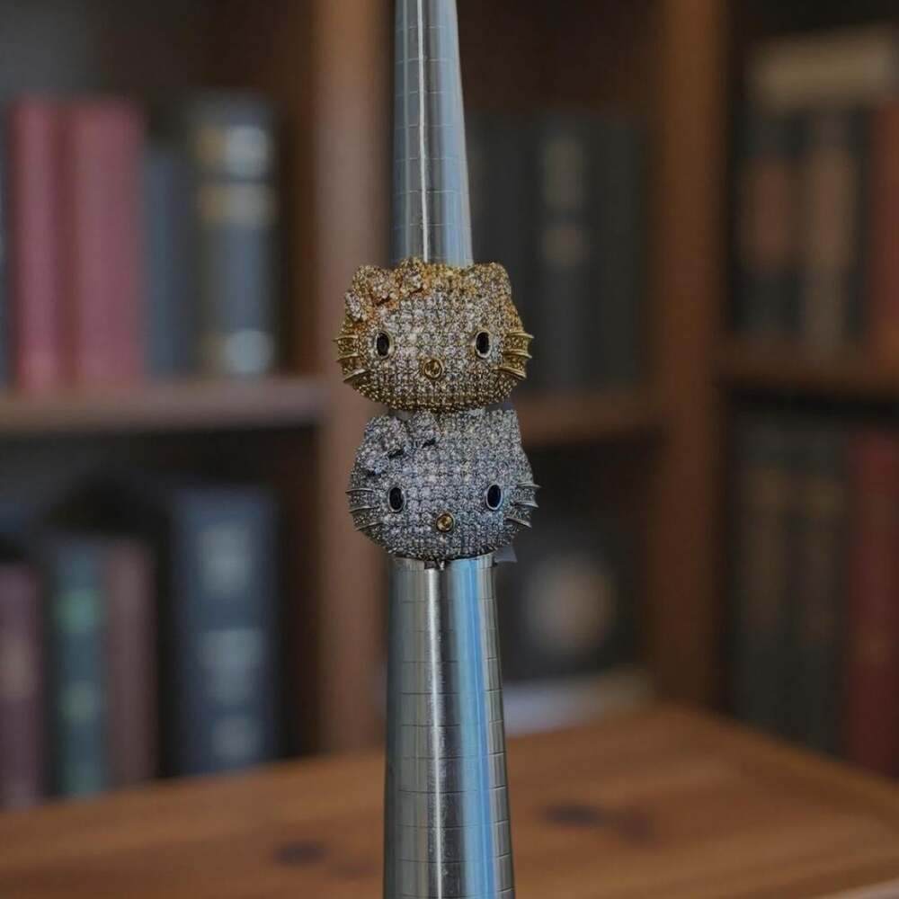 Hello Kitty Ring,available in silver or gold size 7,8 or 9